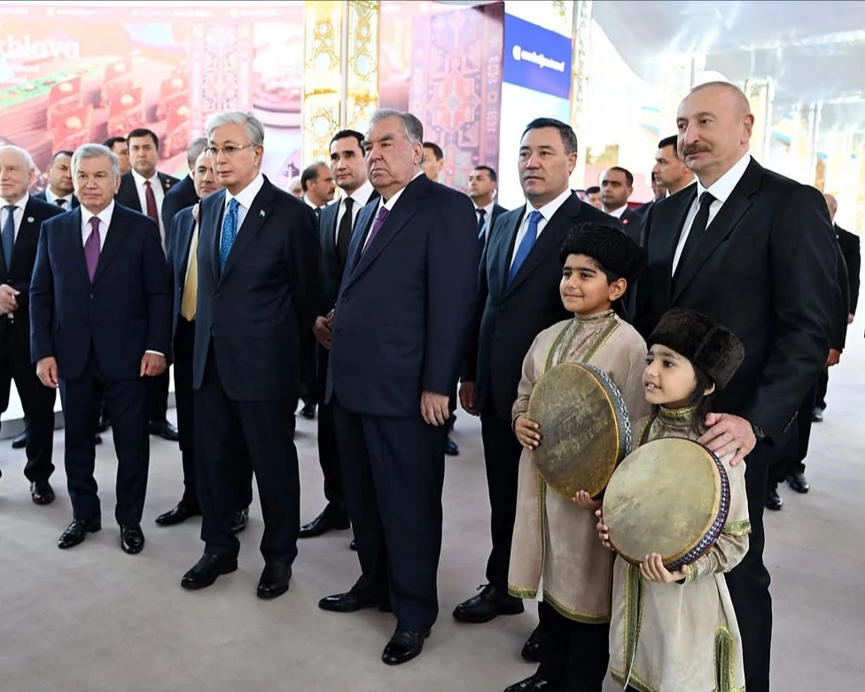 Prezidentə “sizi çox istəyirəm” deyən balaca xanəndələr Babək Niftəliyevin övladları imiş+ÖZƏL+FOTOLAR