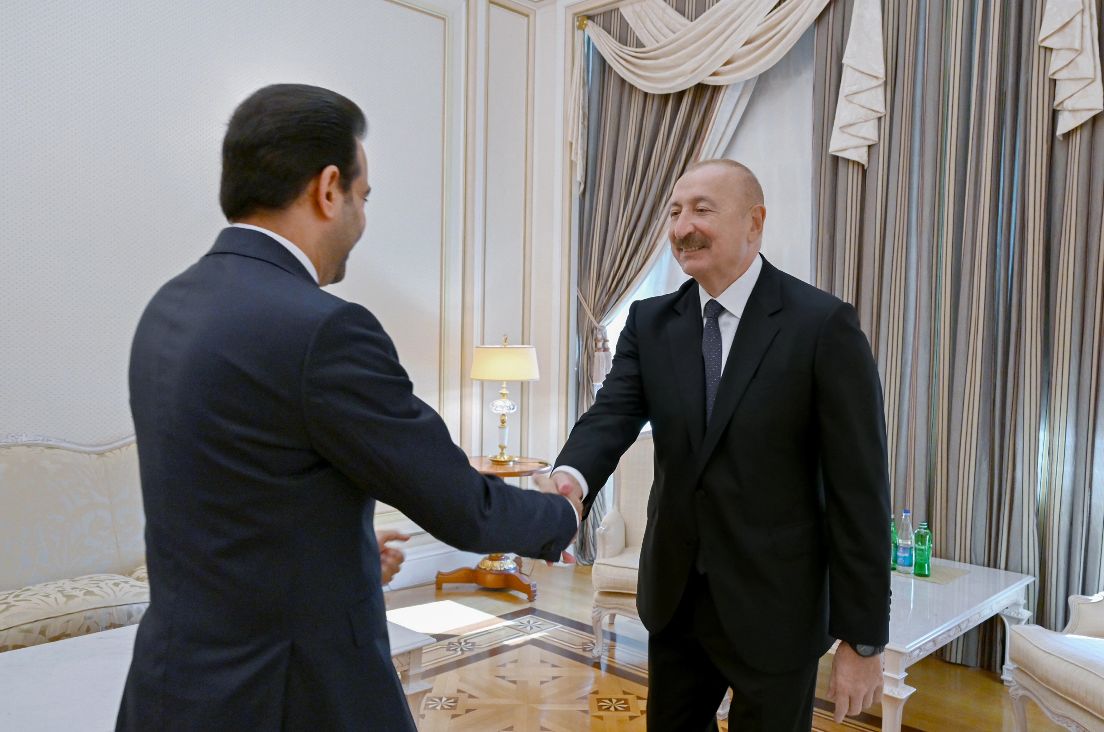 İlham Əliyevə "Zayed İnsan Qardaşlığı Mükafatı"nın sertifikatı təqdim olundu - FOTO