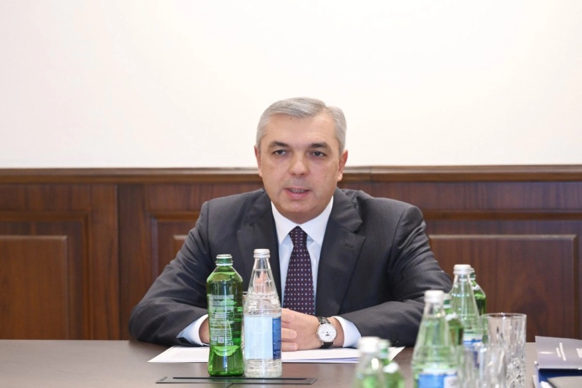 Korrupsiyaya qarşı mübarizə üzrə Komissiyasının iclası keçirilib - FOTO