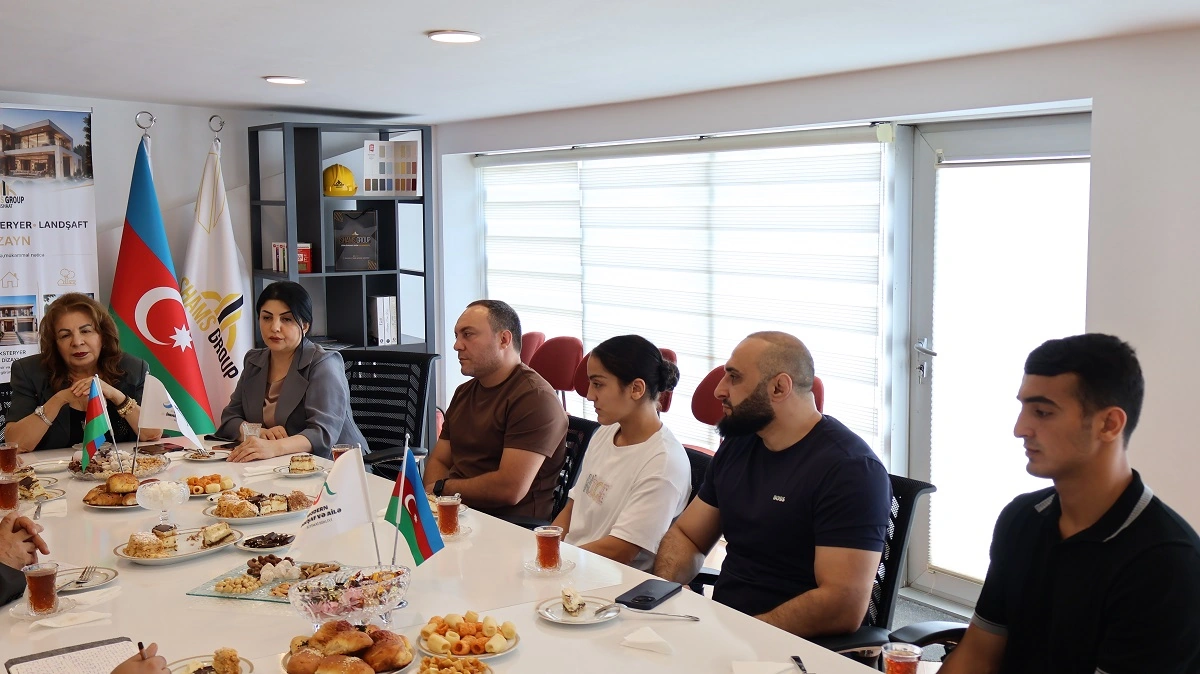 “Modern İnkişaf və Ailə” İctimai Birliyinin sədri Zərifə Quliyevə Tailandda  yola düşən idmançılarla görüşüb