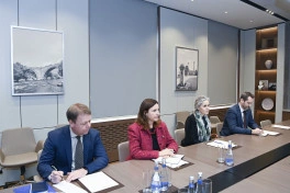 Ceyhun Bayramov Aİ rəsmisi ilə Ermənistanla normallaşma prosesini müzakirə edib - FOTO