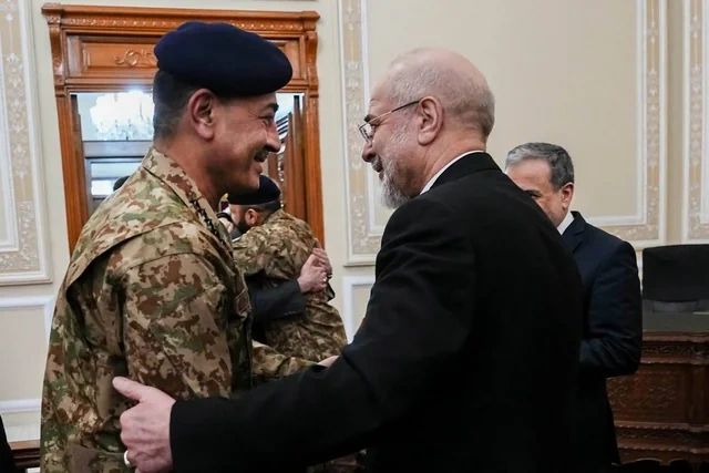 Pakistan ordusunun baş komandanı Tehrandadır - FOTO