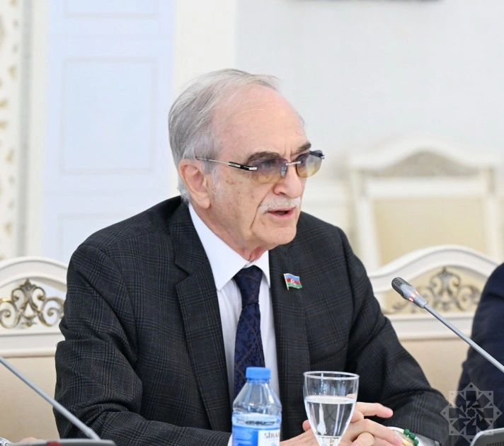 MM-də kitabxana sisteminin aktual məsələlərinə həsr olunmuş ictimai müzakirə keçirilib - FOTO
