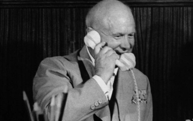 "Xruşşovun məruzəsi və Kremlin susqunluğu" - "Deutsche Welle"