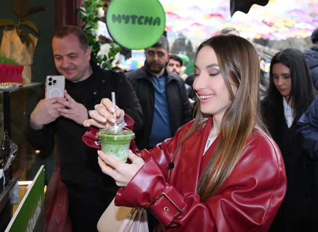 Alyona Əliyeva Novruz yarmarkasını ziyarət edib