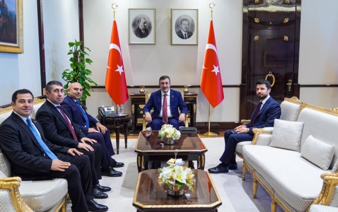 Cevdet Yılmazla Azərbaycanın Türkiyədəki səfiri Ermənistanla normallaşmanı müzakirə edib