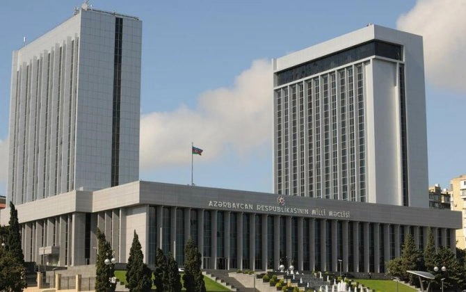 Milli Məclis bələdiyyələrlə bağlı hesabatı təsdiq etdi