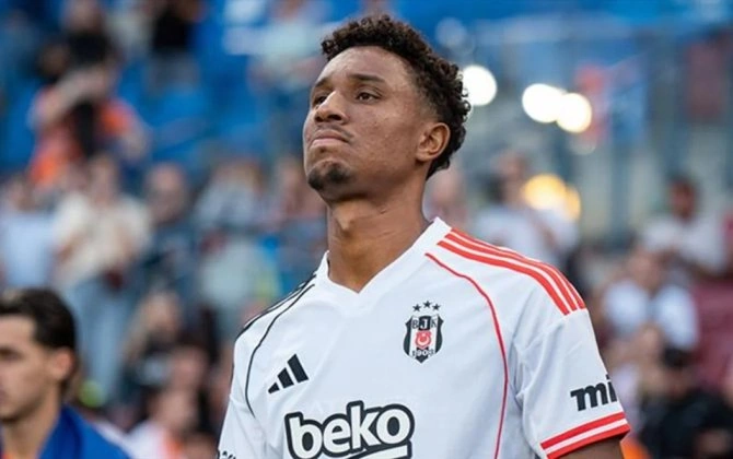"Beşiktaş" Feliks Uduohay ilə yollarını ayırıb