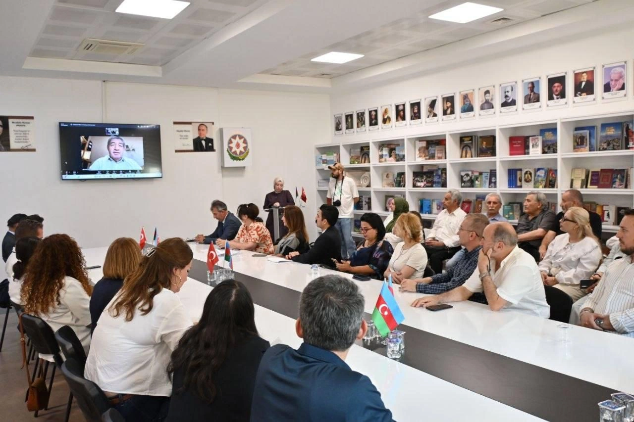 Ankarada "Azərbaycan dili və əlifbası: keçmişdən gələcəyə" adlı tədbir keçirilib - FOTO