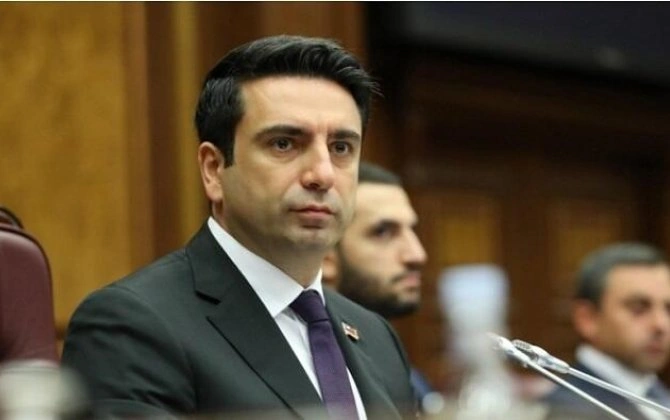 Simonyan Rusiya səfiri ilə görüşdü