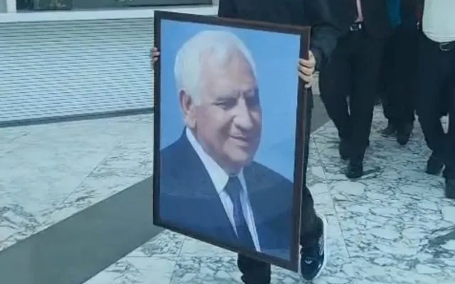 Xalq şairi Nəriman Həsənzadə son mənzilə yola salındı - YENİLƏNİB