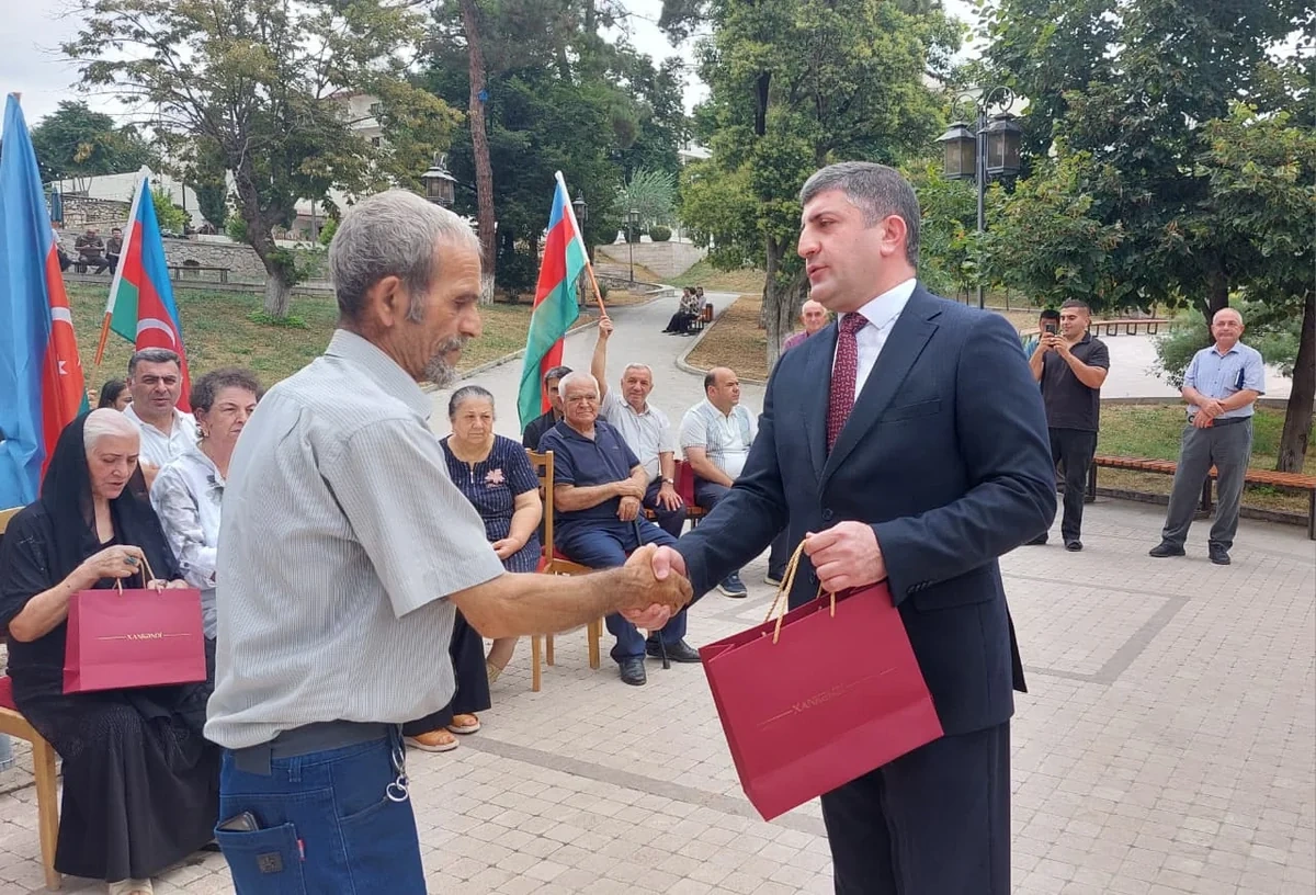 Növbəti köç karvanı Xankəndi şəhərinə çatdı, açarlar təqdim olundu - FOTOLAR