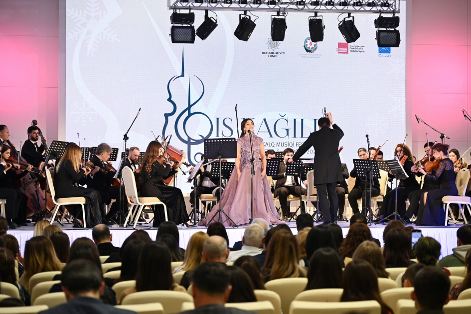 Leyla Əliyeva “Qış nağılı”nın açılışında - Fotolar