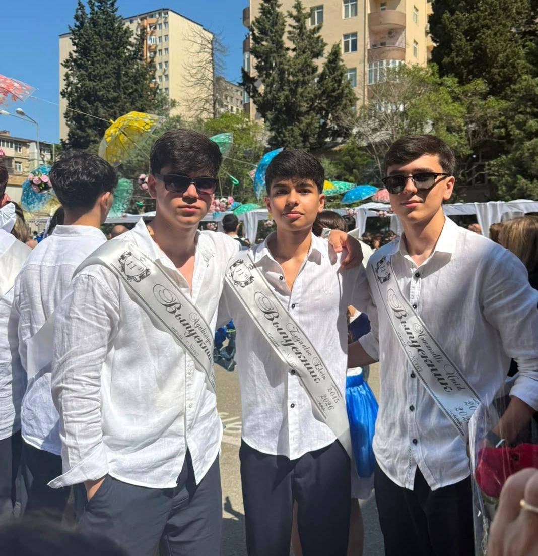 “3 aydır rəqs məşqləri edirik, çox kövrəlirəm ki..”- Eks Təhsil Nazirindən şagirdlərə “Son Zəng” TƏBRİKİ-ÖZƏL+FOTO