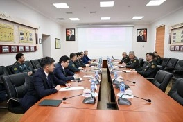 Qazaxıstan müdafiə nazirinin müavini Azərbaycana gəlib - FOTO