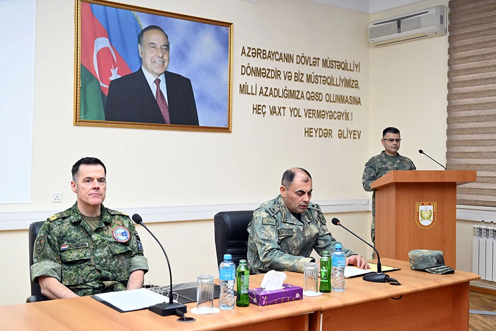 NATO-nun mobil təlim qrupunun heyəti ilə görüş keçirilib - FOTO