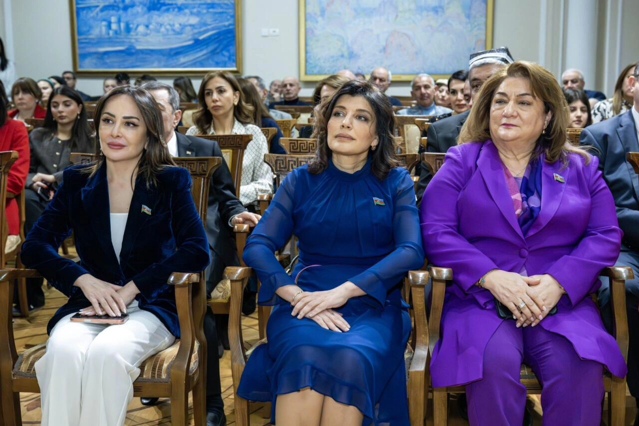 “Süzəninin yaranışı. Bir tikmə ustasının hekayəsi” - FOTOLAR