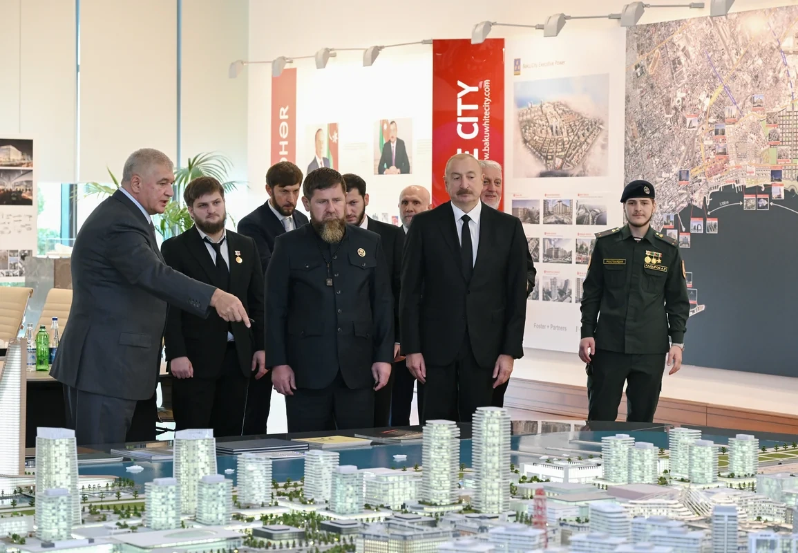 İlham Əliyev və Ramzan Kadırov "Bakı Ağ Şəhər"də olublar - Foto