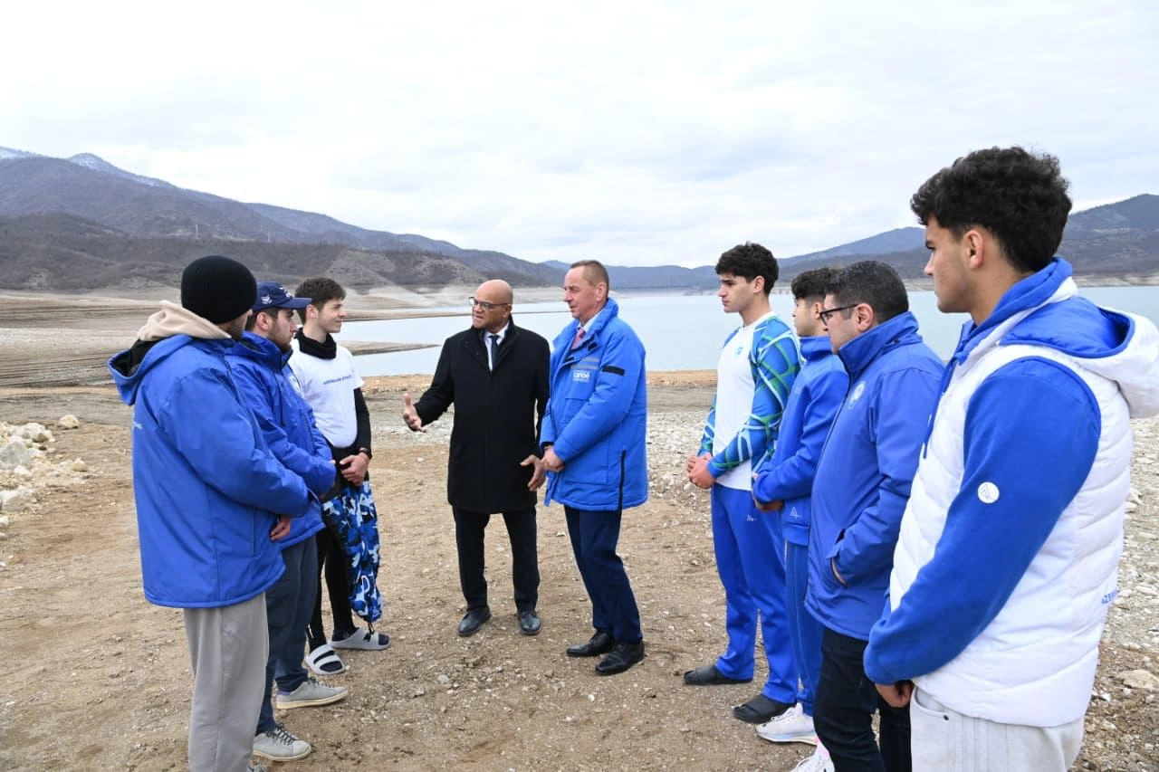 Beynəlxalq kanoe federasiyalarının prezidentləri Sərsəng su anbarına baxış keçiriblər - FOTO