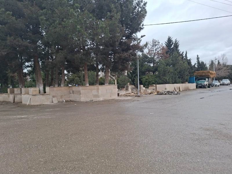 Məhəmməd Əmin Rəsulzadənin heykəli olan parkda geniş abadlıq işlərinə start verilib