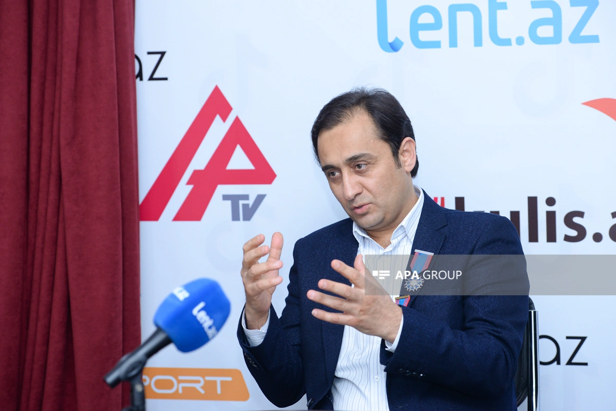 Rəsulzadənin obrazını canlandıran aktyor: "30-40 manata məclislərə kloun gedirdim" - FOTO