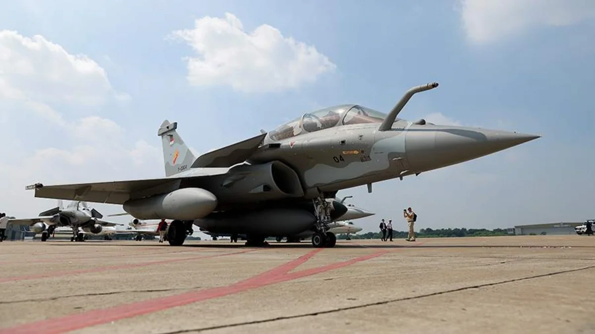 Hindistan Fransadan 114 ədəd "Rafale" qırıcı təyyarəsi almağı planlaşdırır