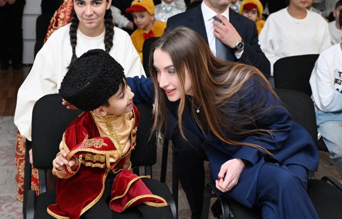 Leyla Əliyeva və Alena Əliyeva Gəncədə uşaq evində olublar - FOTO