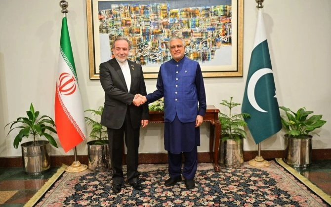 İran və Pakistan xarici işlər nazirləri telefonla danışıb