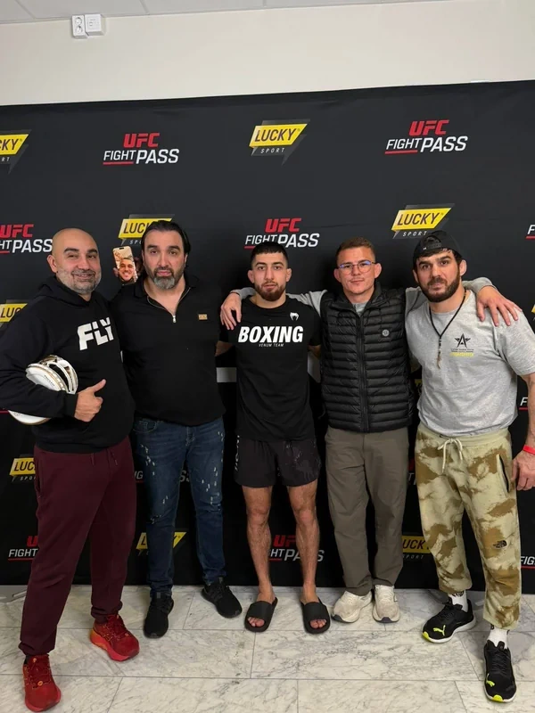 Əli Quliyev İsveçdə MMA turnirində braziliyalı rəqibinə qalib gəlib - FOTO