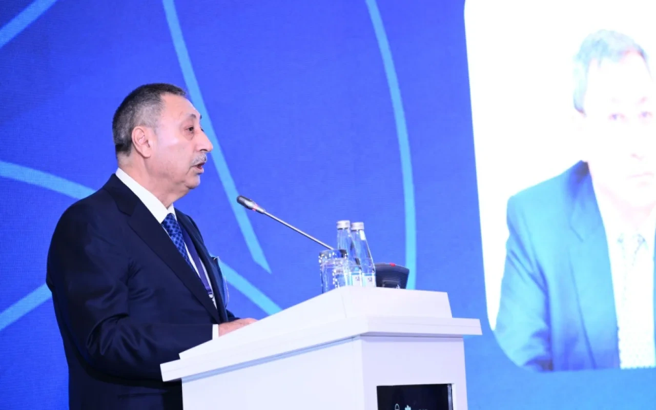 "Dezinformasiyaya qarşı mübarizədə peşəkar medianın rolu xüsusi əhəmiyyət daşıyır" - Xələf Xələfov