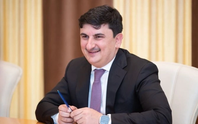 Vüqar Behbudov onu işdən AZAD ETDİ - FOTO