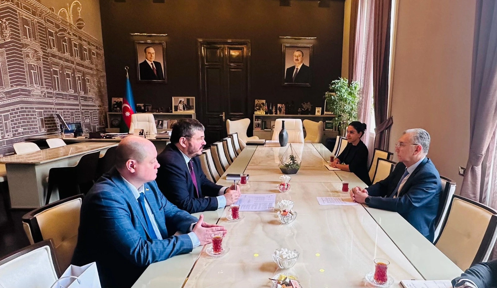 Ukrayna səfiri Eldar Əzizovla görüşdü - FOTO