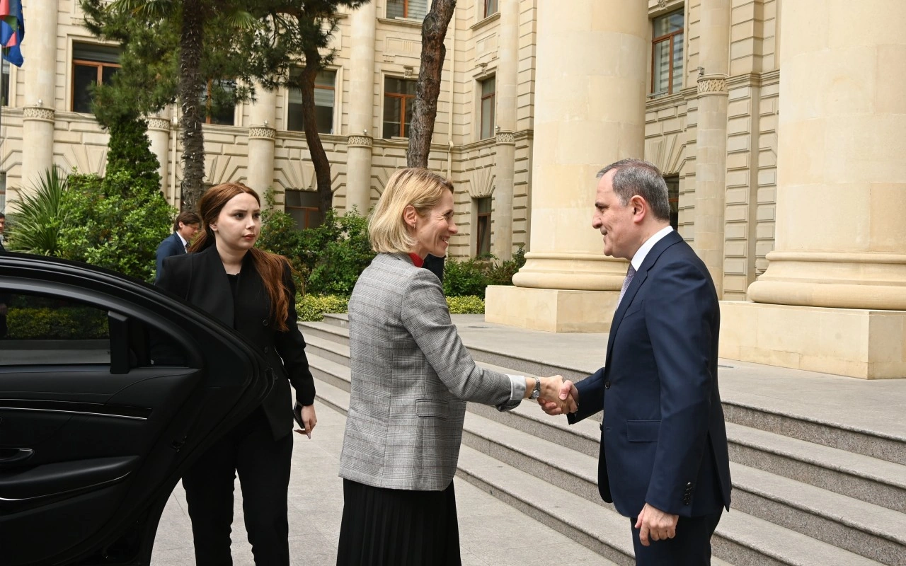 Ceyhun Bayramov və Kaya Kallas arasında təkbətək görüş başladı - YENİLƏNİB + FOTO
