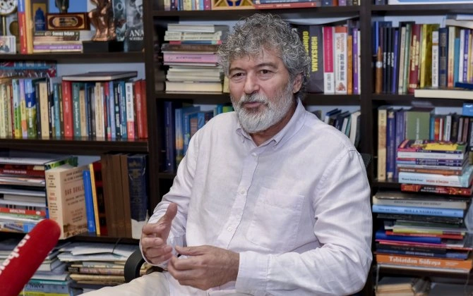 Şahbaz Xuduoğlu: "Məni kitab yox, pərpətöyün məşhurlaşdırdı" - MÜSAHİBƏ
