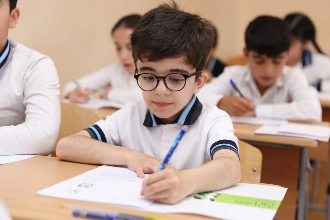 Ölkə üzrə bütün məktəblərin IV siniflərində monitorinq keçirilib - FOTO