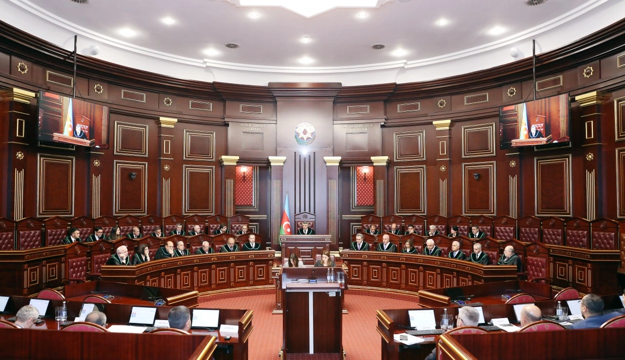 Ali Məhkəmə Plenumunun növbəti iclası keçirildi - FOTOLAR