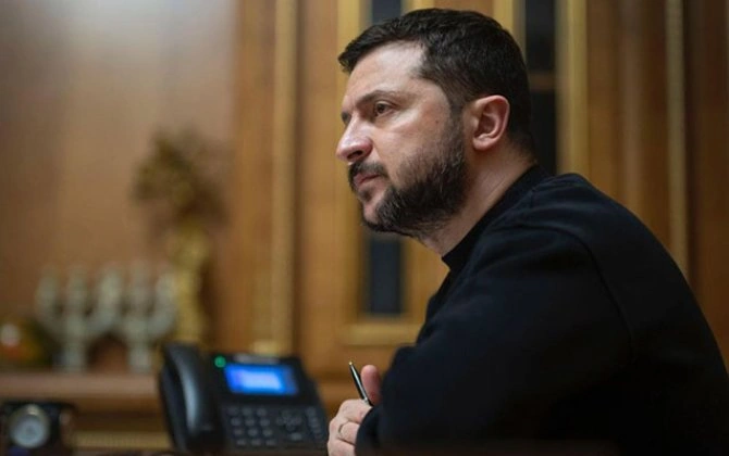 Zelenski onları vəzifədən azad etdi