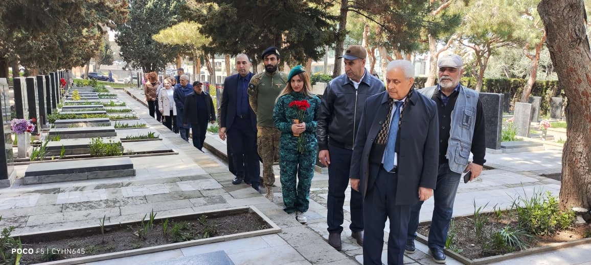 Əsrin faciəsi - mart soyqırımı: Azad Vətən Partiyası Şəhidlər xiyabanını ziyarət etdi - FOTOLAR