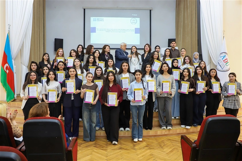 ADU-da “Gələcəyin İngilis Dili (Future English)” layihəsinin yekunlarına həsr olunmuş tədbir keçirilib - FOTO