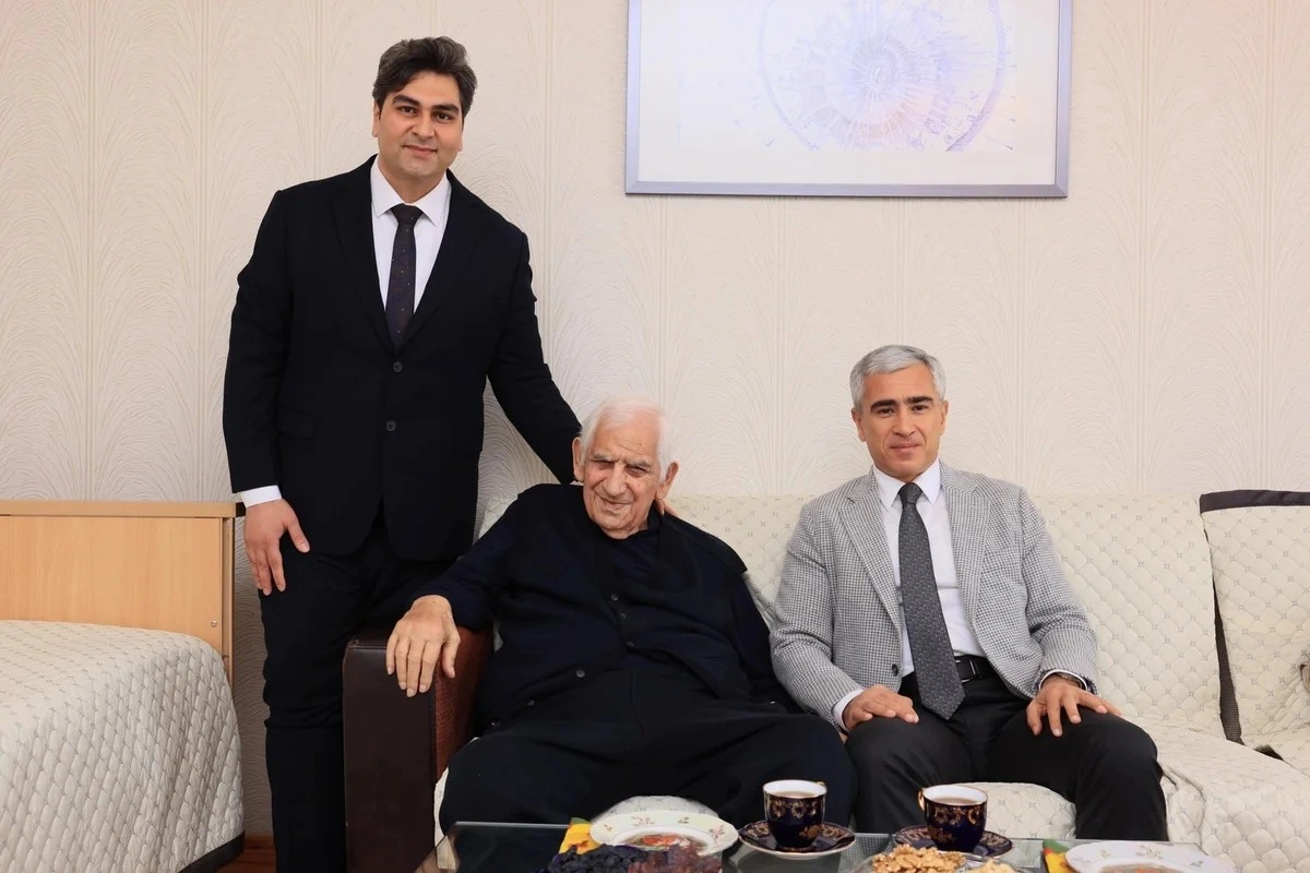 Anar Ələkbərov Nəriman Həsənzadəni evində ziyarət etdi - FOTOLAR