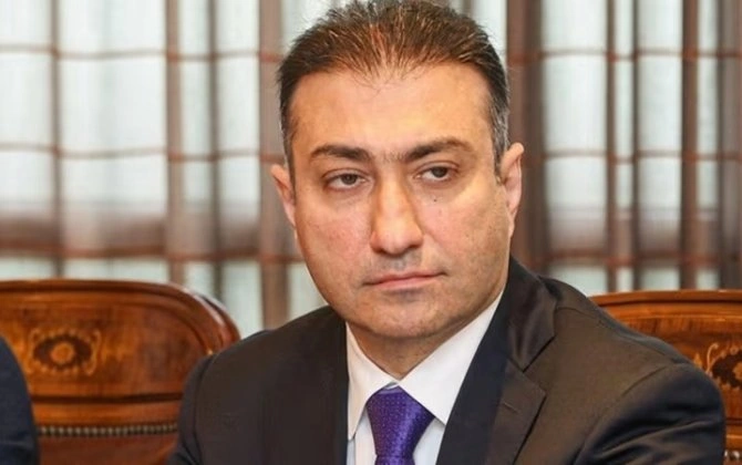 Anar Bayramov Elnur Azadxanovu da İŞDƏN ÇIXARIR - FOTO