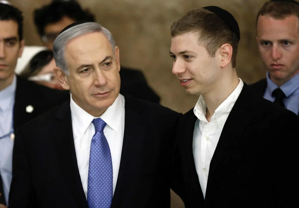 Netanyahunun oğlu ABŞ-dən təcili təxliyə olundu