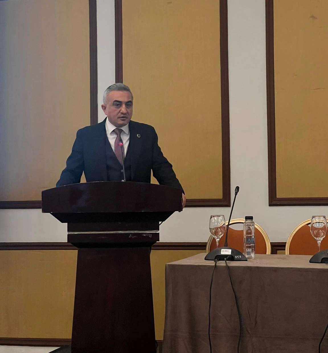 Vəkillər Kollegiyasının rəhbərliyi Rumıniyada konfransda iştirak etdi - FOTO