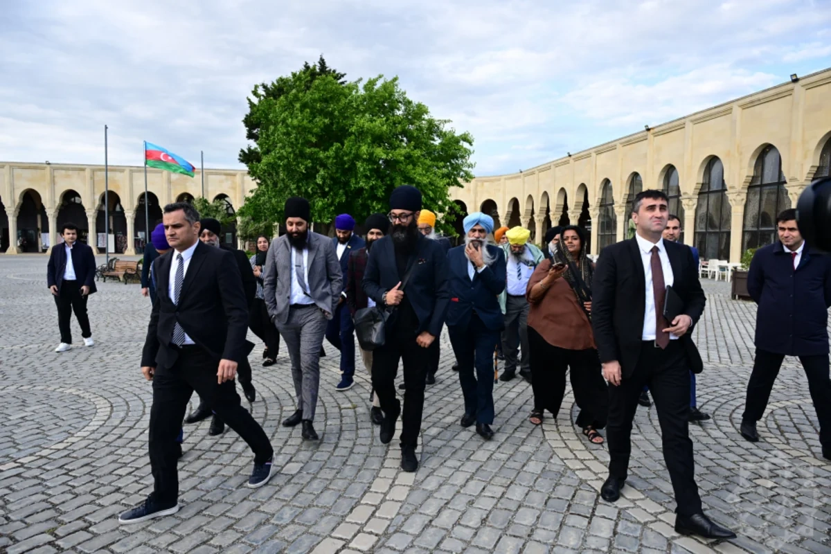 Beynəlxalq konfransın iştirakçıları "Atəşgah məbədi" ilə tanış olublar