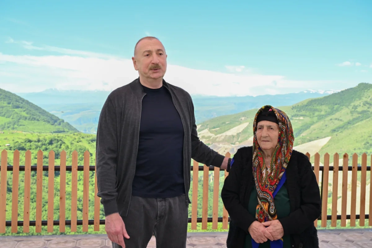 İlham Əliyev Şuşanın Böyük Qaladərəsi kəndində - FOTOLAR