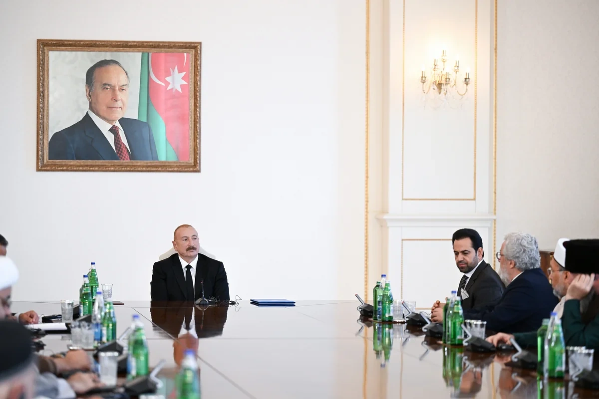 İlham Əliyev Bakıda keçirilən beynəlxalq konfransların iştirakçılarını qəbul etdi - FOTO