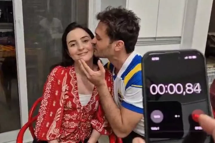 Braziliyalı cütlük rekord qırdı: 30 saniyəyə 195 öpüş