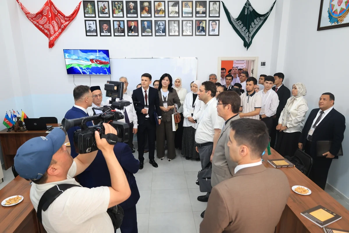 Daşkənd Oriental Universitetində Xaqani Şirvani auditoriyası açıldı - FOTO