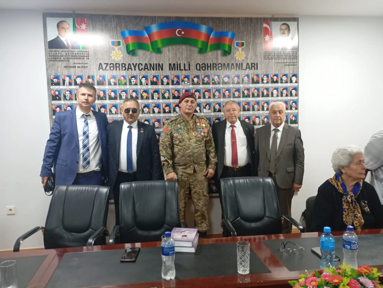 Qarabağ döyüşçüsü, şəhid atası Əkbər Rüstəmovun kitabının təqdimatı keçirildi - FOTO