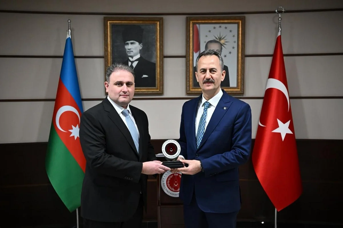 Vüqar Mustafayev Ankarada Yaşar Gülərlə görüşdü - FOTO